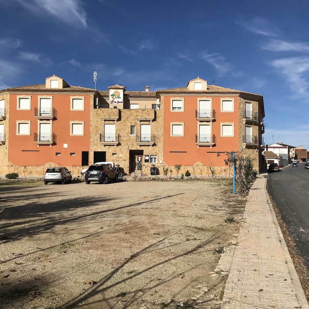Hostal Rural Los Girasoles de iniesta