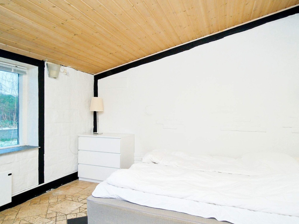 Charming Harbor Cottage-by Traum view 4