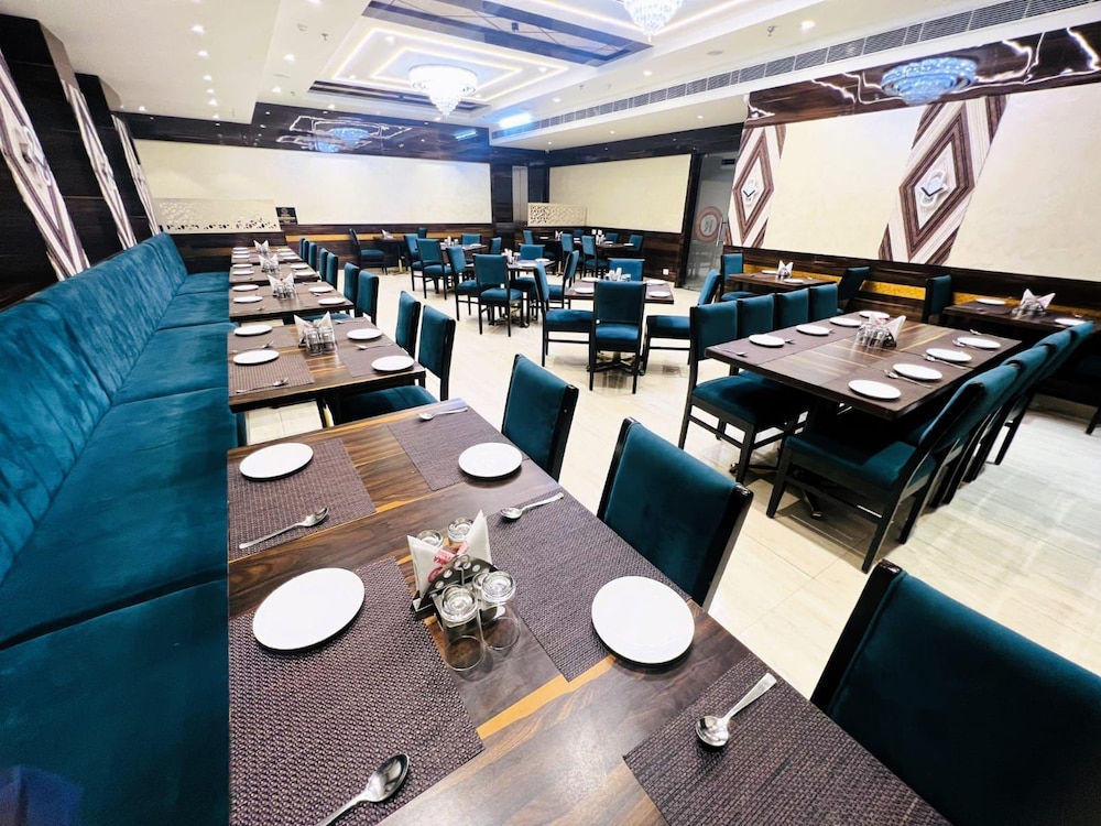 Hotel Roop Highlights