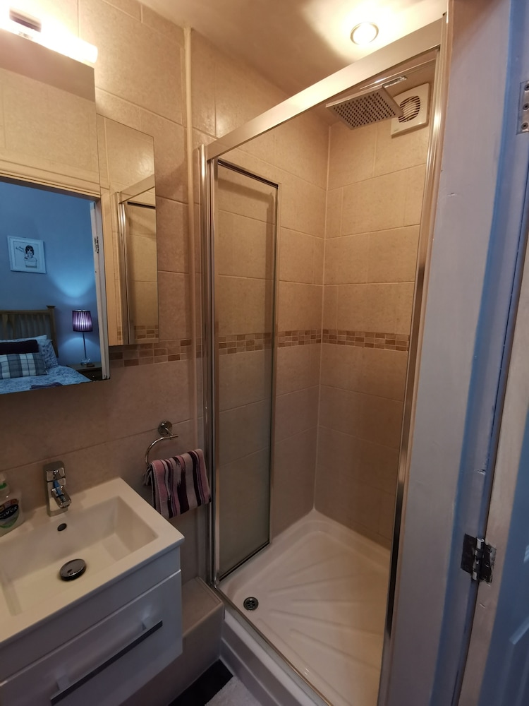 Southport Vacations - Vale House - Property Image 3