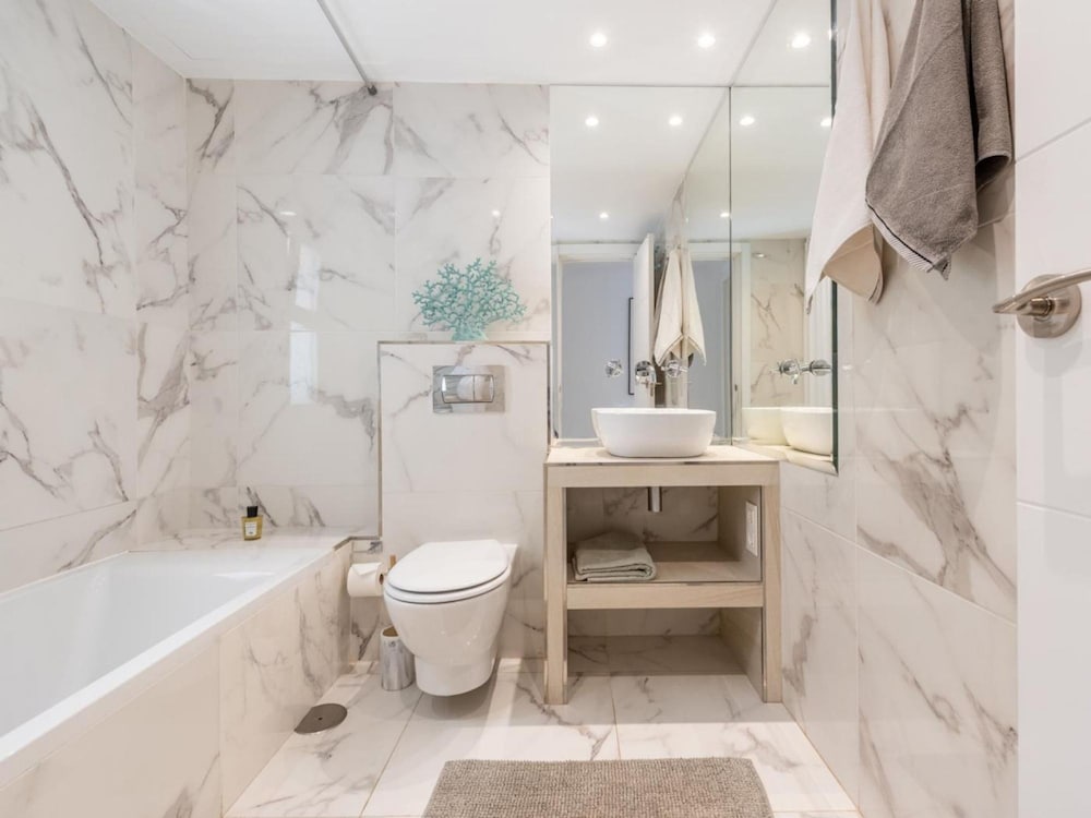 Azahara1 Beautiful Apartment Frontline Golf