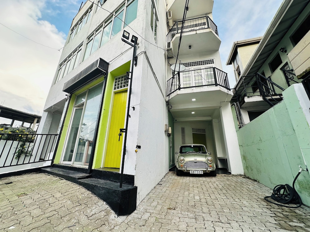 MCS Holiday Apartments