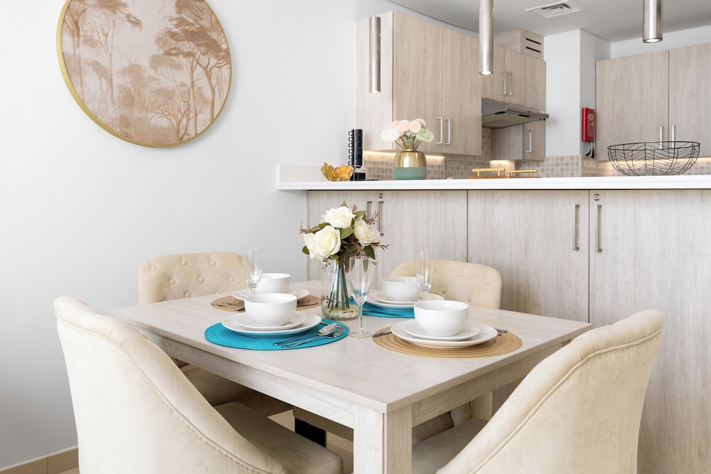 Maison Privee - Elegant Palm Retreat w/ Iconic Sea and Marina Vws