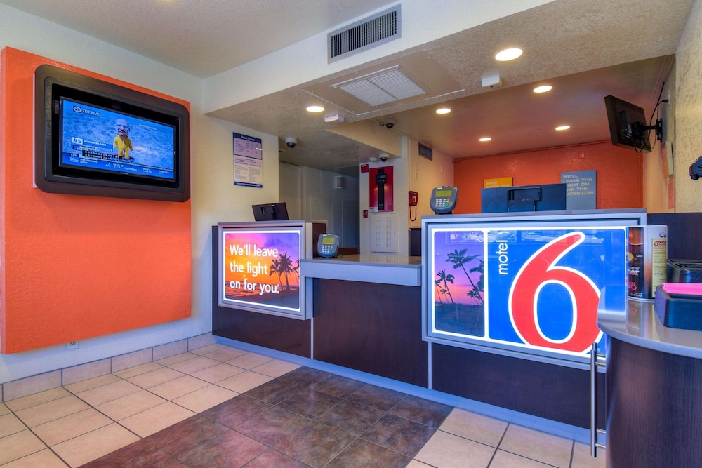 Motel 6 Riverside West - Jurupa Valley