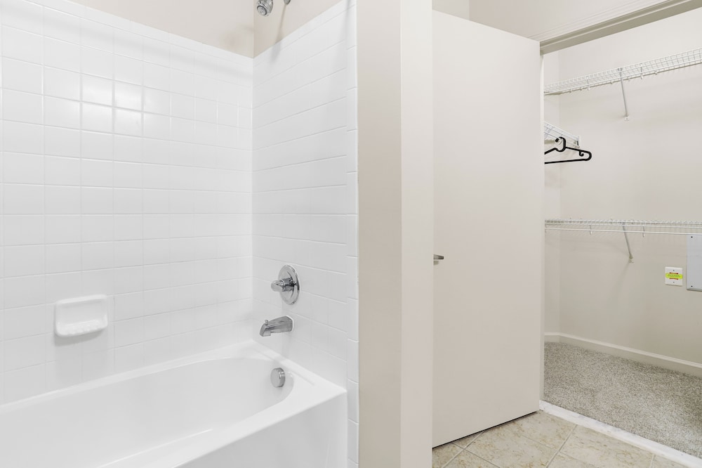 DC Charm in Crystal Apartments