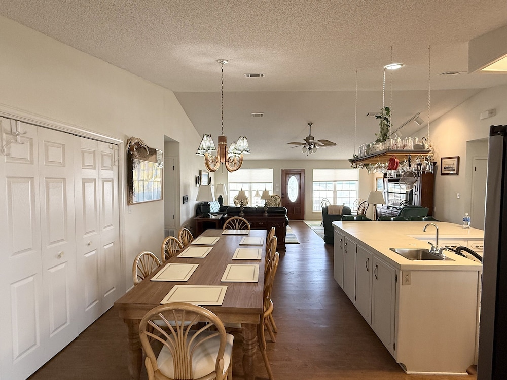 Windsail 6 Bedroom Home