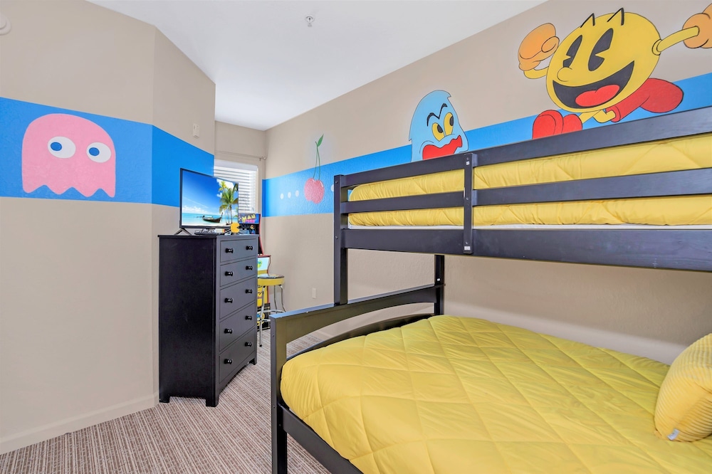3BR Condo - Hot Tub Games Pool - Near Disney