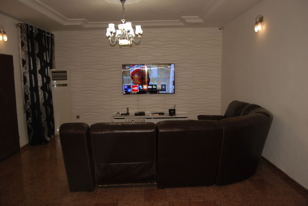 Photo 33