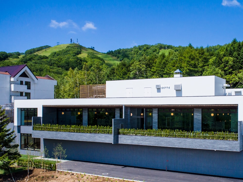 Rusutsu Resort Hotel & Convention 64