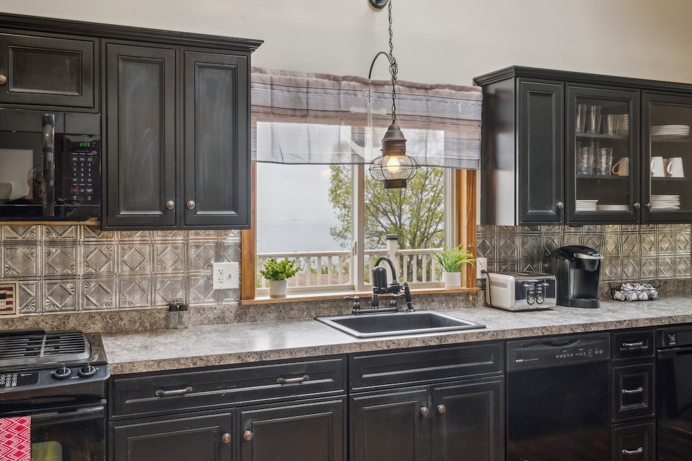 Coastal Comfort With Stunning Harbor Views 3 Bedroom Home