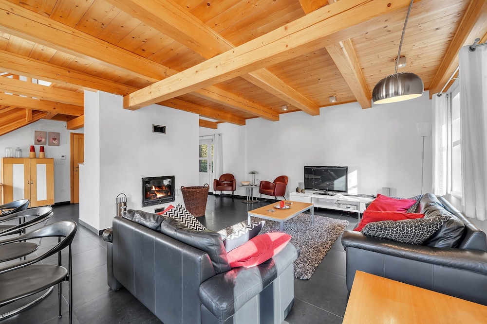 Villa in Mlade Buky Near Giant Mountains