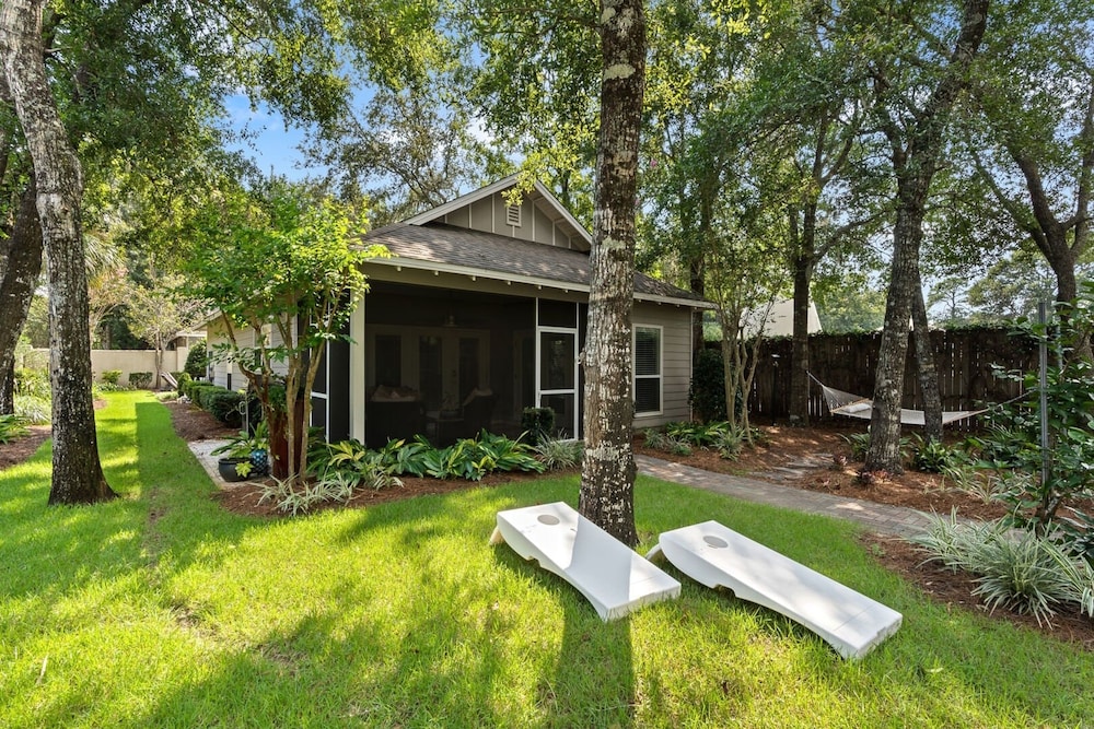 Honey Bee Bungalows by Avantstay Boat Friendly Pool Access