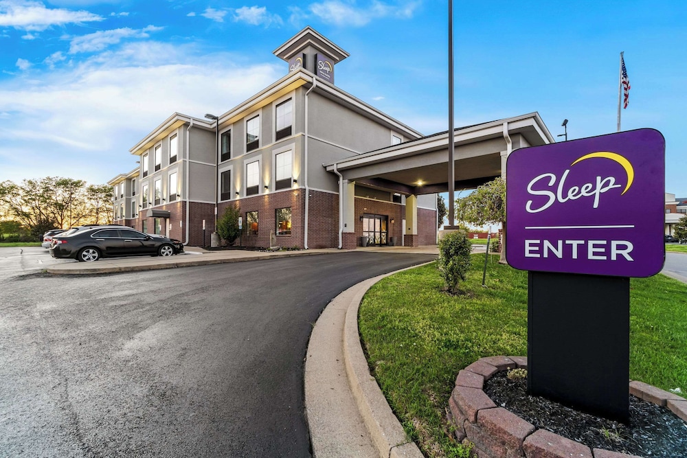 Dyersburg Vacations - Sleep Inn  Suites Dyersburg I-155 - Property Image 29