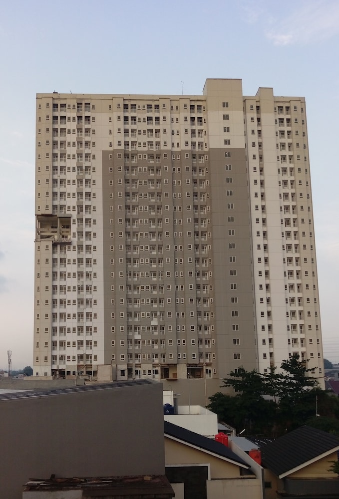Full Furnished Room at Caman next to hotel view 3