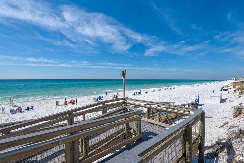 Shoreline Towers 1081