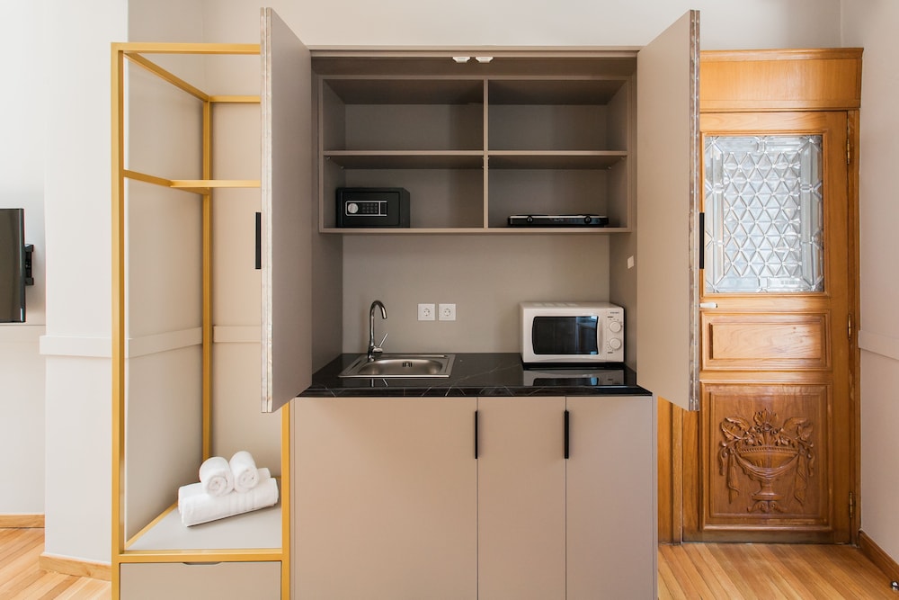 Step One - Luxury Suites right in the heart of Acropolis next to metro station