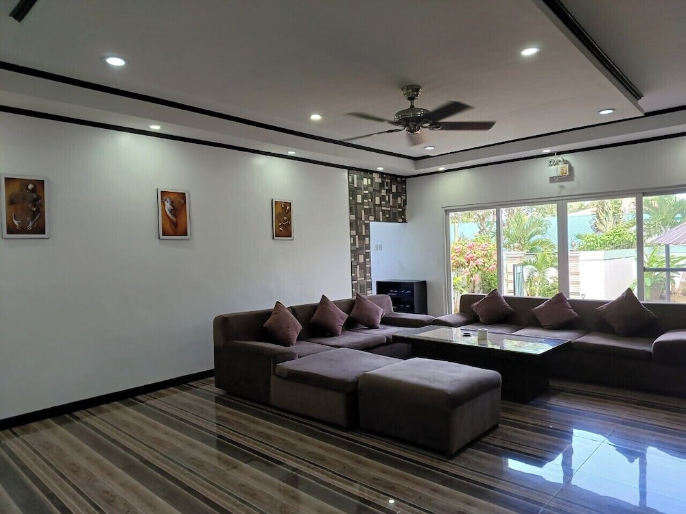 Jewelry Resort and Villas Tagaytay