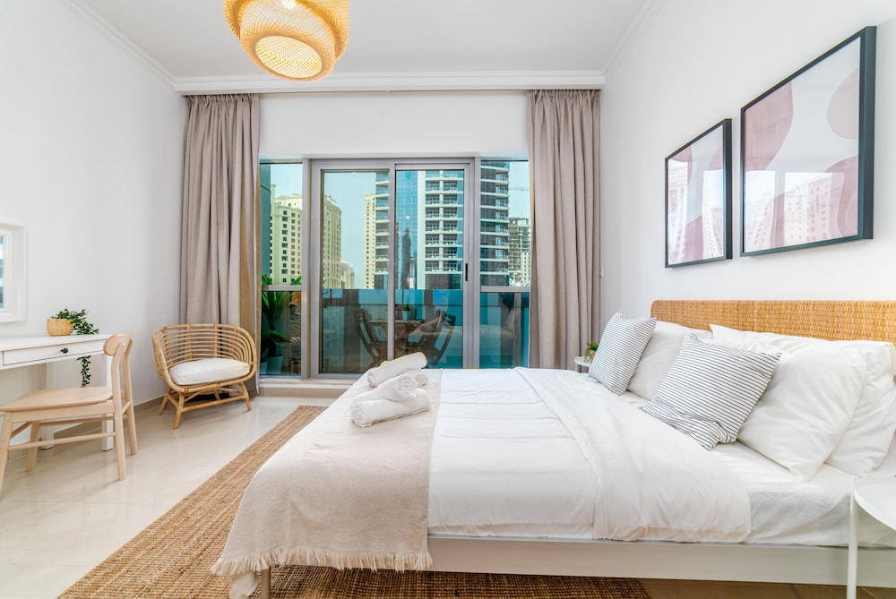 Dream Inn Dubai Bay Central