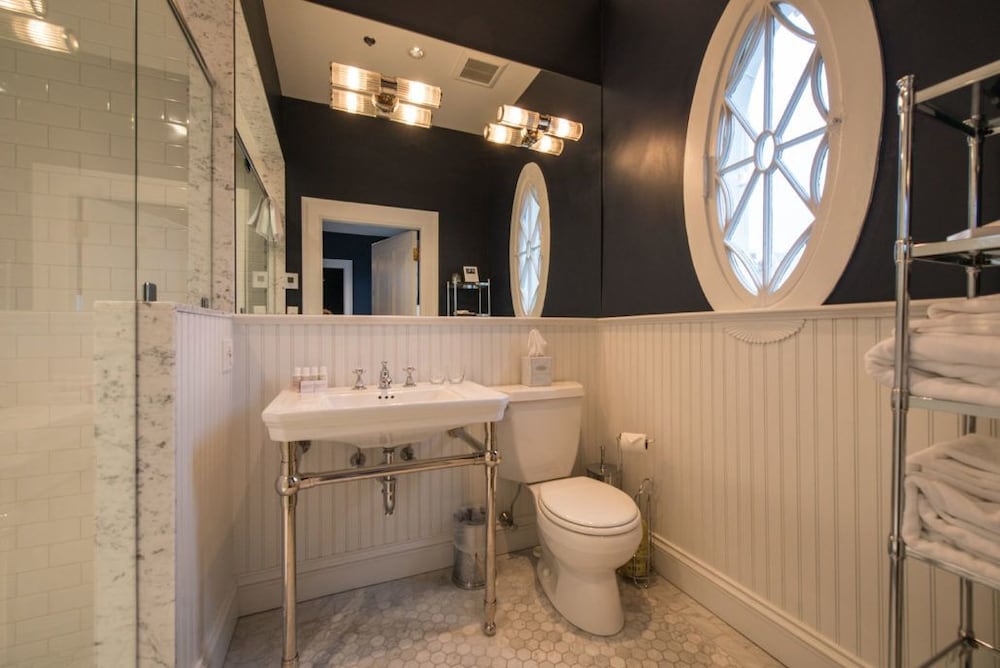 Lenox Vacations - Kemble Inn - Property Image 62