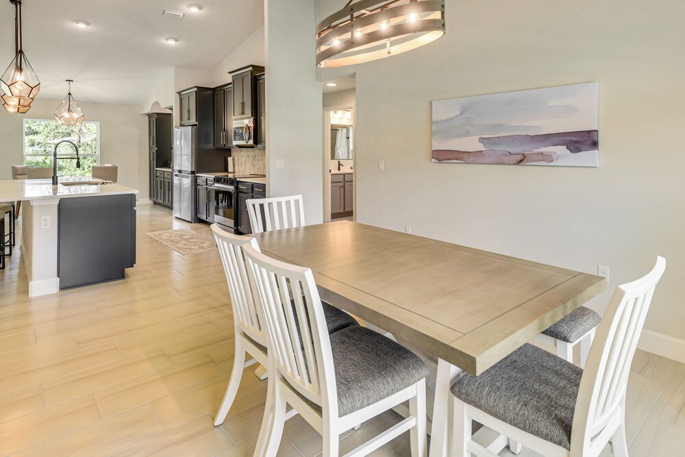 Newly Built Golf Course Home in Palm Coast!