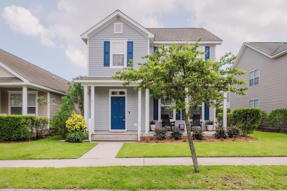 Lowcountry Lodge! In the Heart of Historic Old Town Bluffton SC