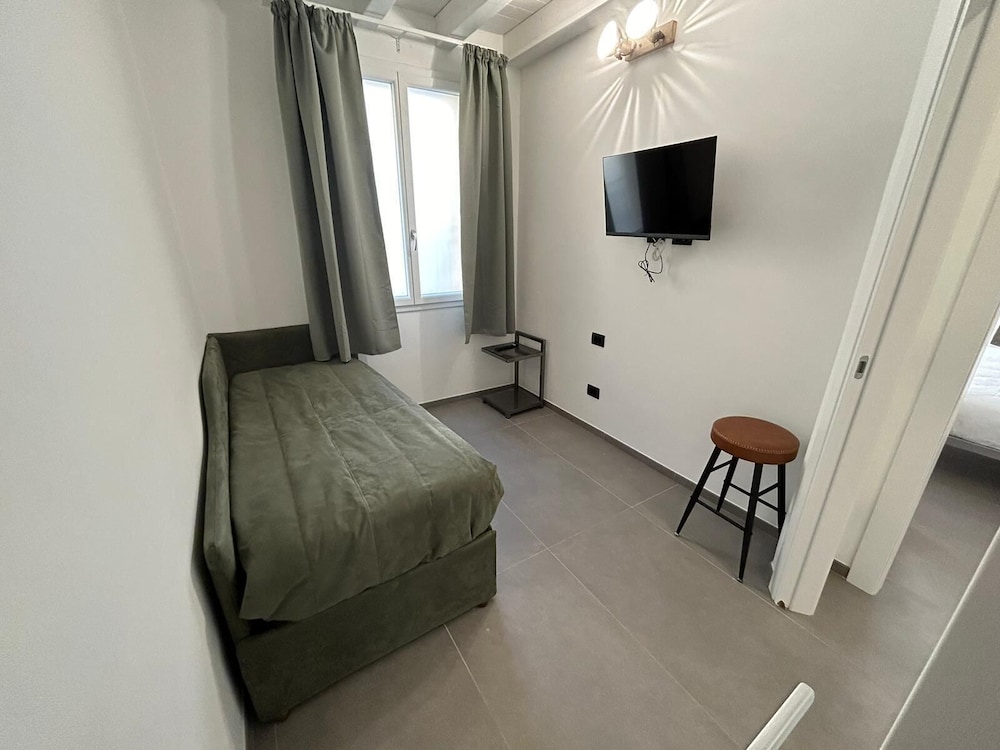5 Terre hub suite