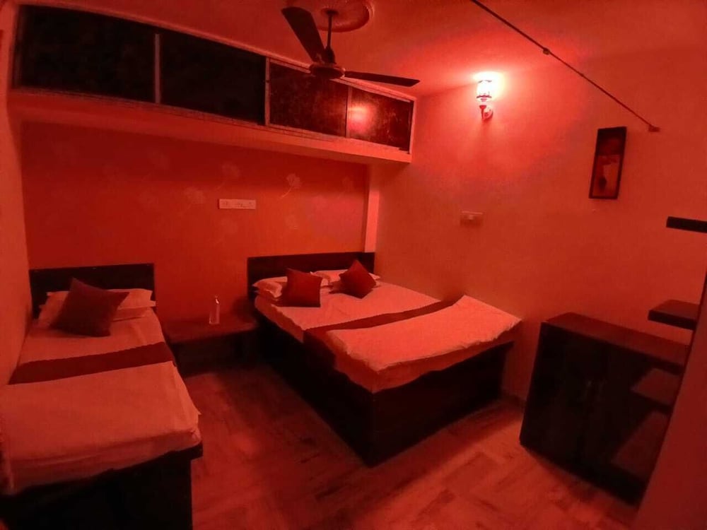 Kaashvi Home Stay