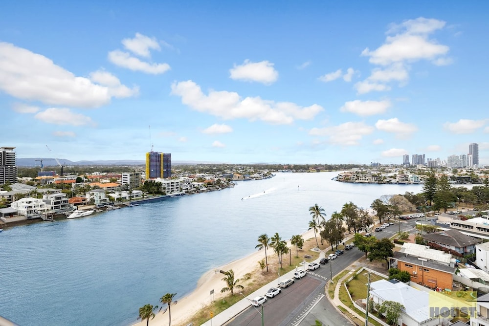 2 BR With Beautiful Views