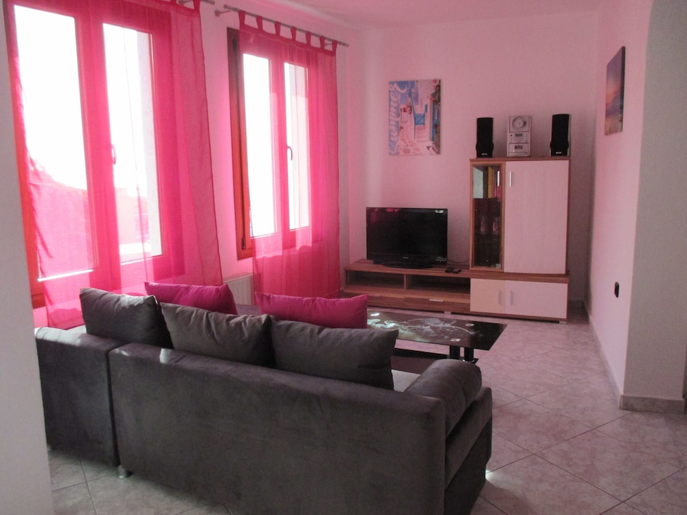 Photo 48