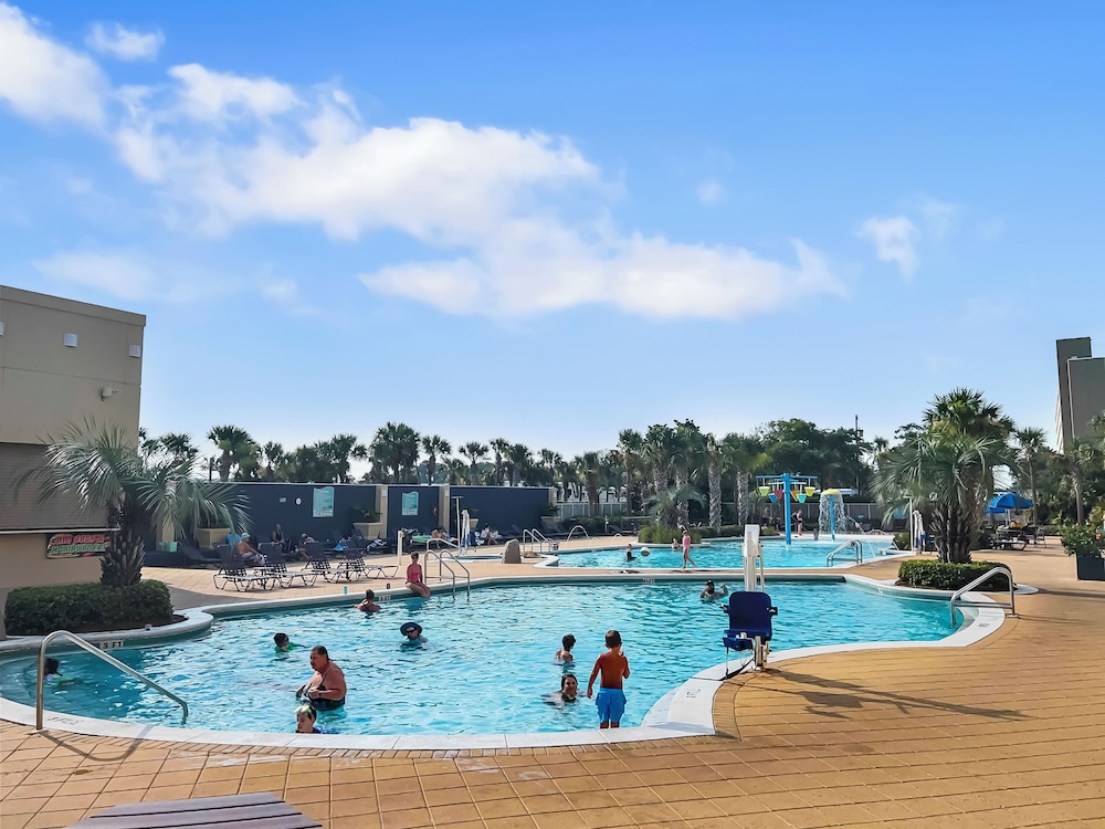 Emerald Beach Resort 2028