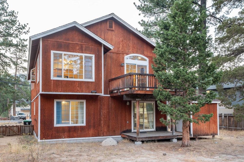 Blitzen by Avantstay Pet-friendly Tahoe Retreat
