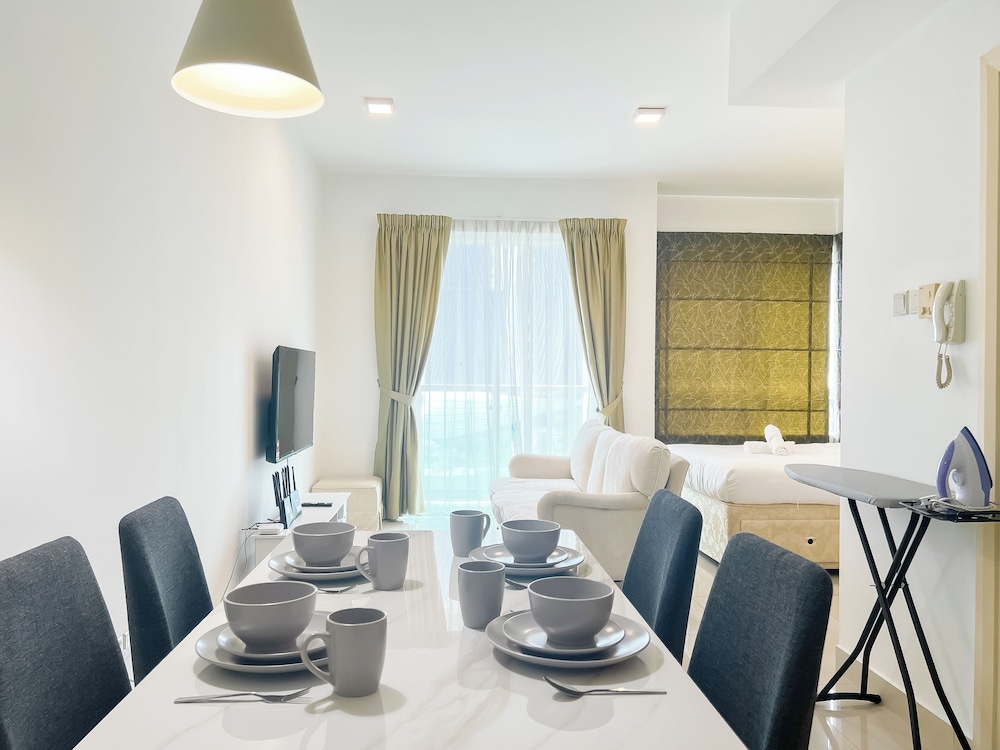 Solaris Dutamas by Manhattan Group