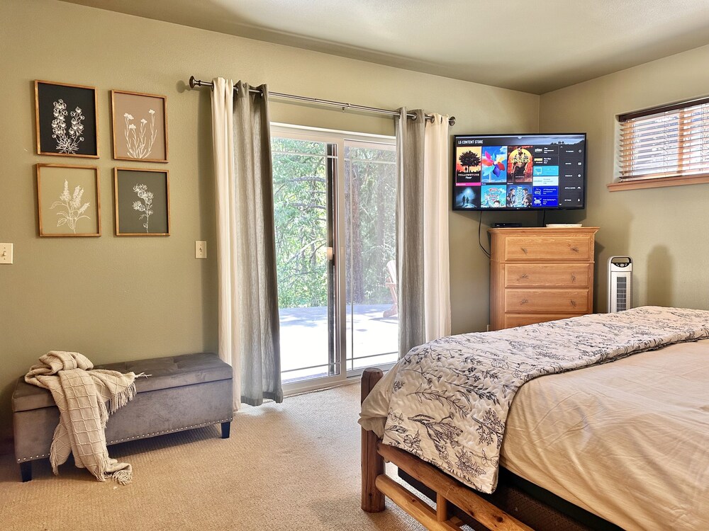 River Song Cabin 3 Bedroom Home