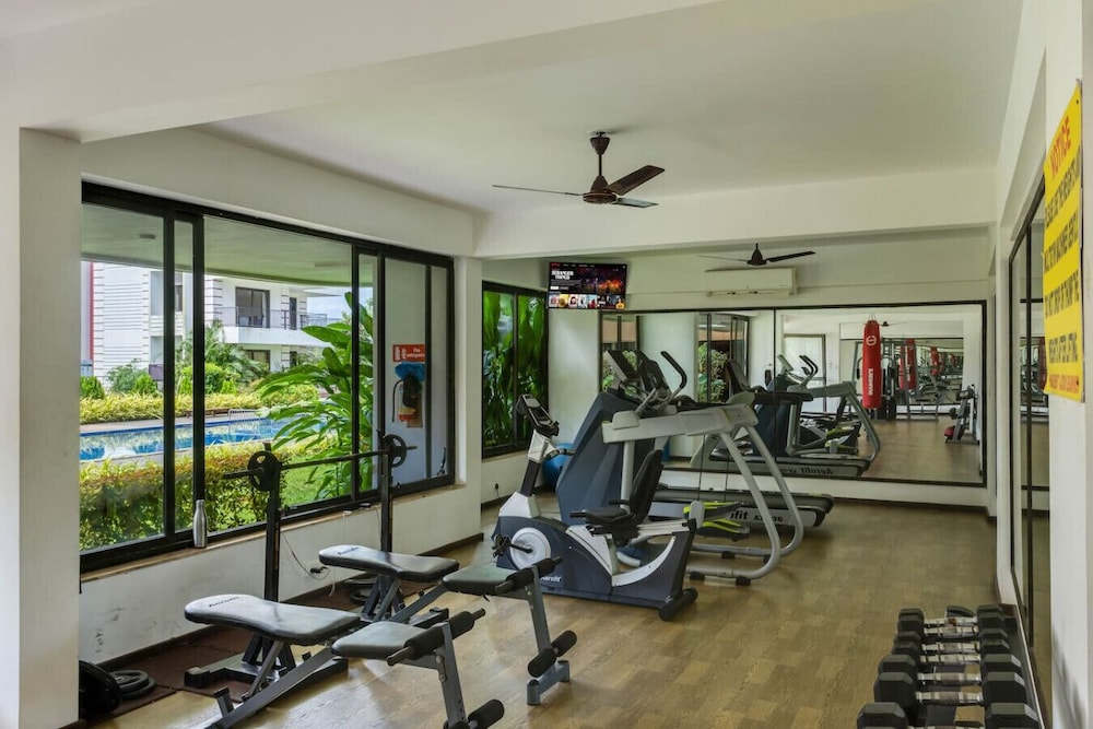 2BR w Pool Sauna 2km to Baga Calangute Beach