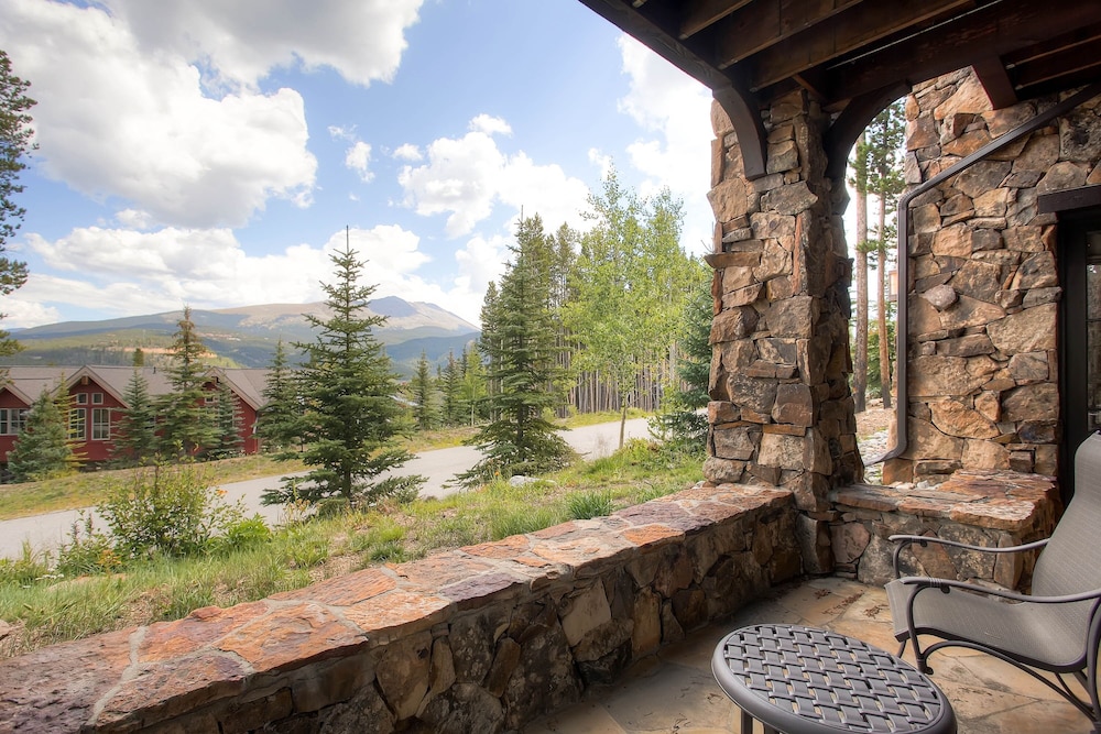 Ski Bridge Lodge - Ski In / Ski Out