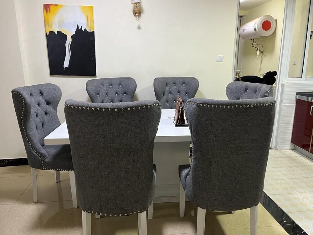 Lux Suites Mango Court Apartments