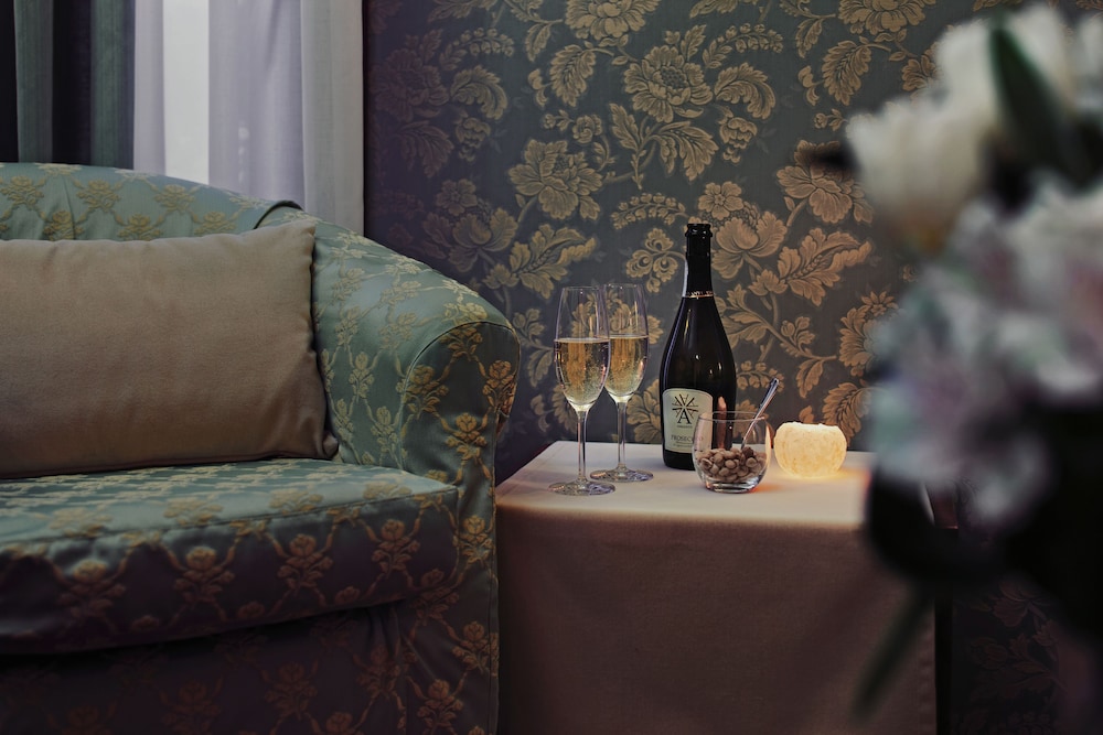Garni Hotel