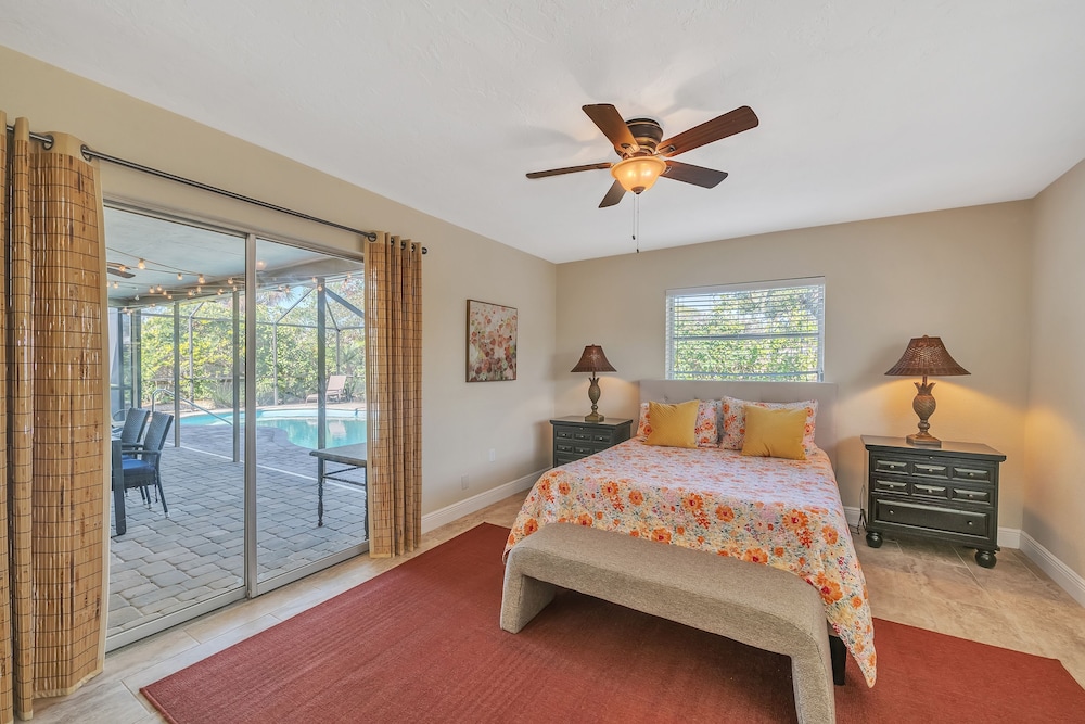 Beautiful Pool Home Near Siesta Key Beach 2 Bedroom Home