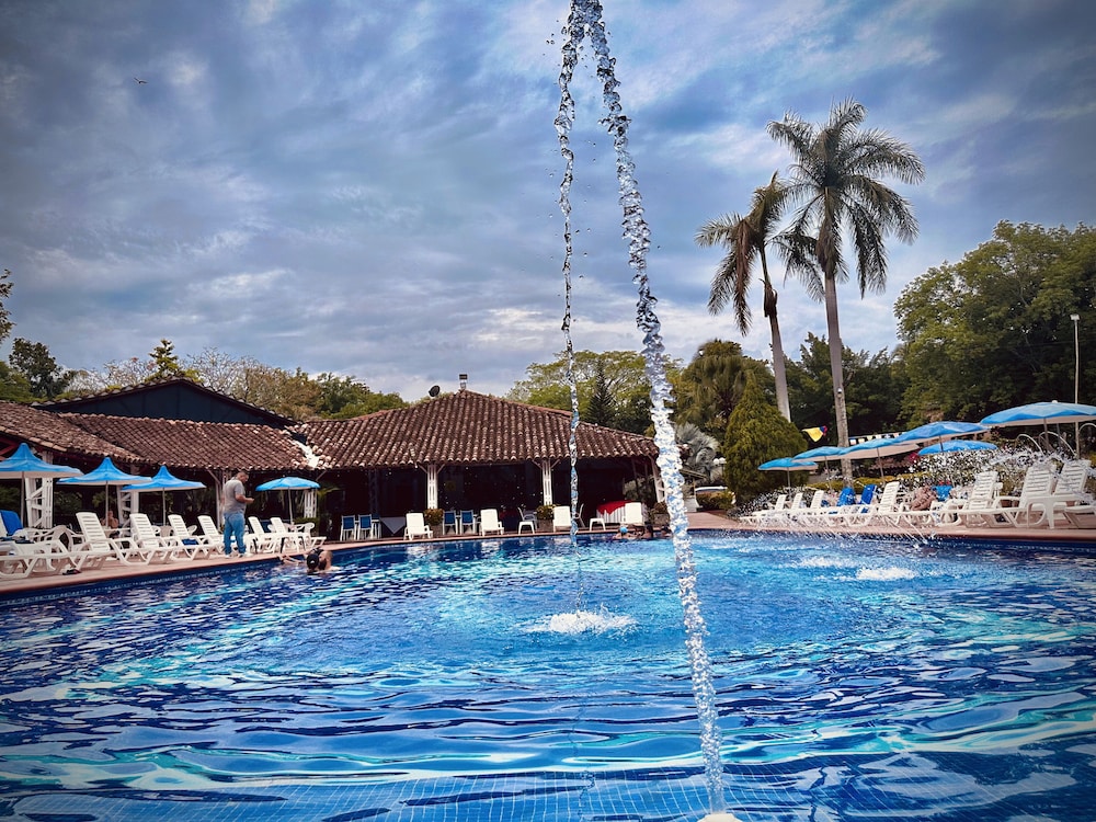 Hotel Hosteria Real Santa Fe - Image 1