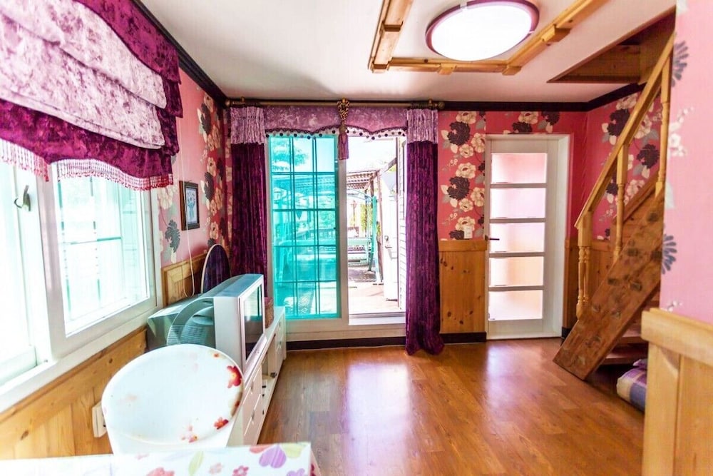 Photo 29