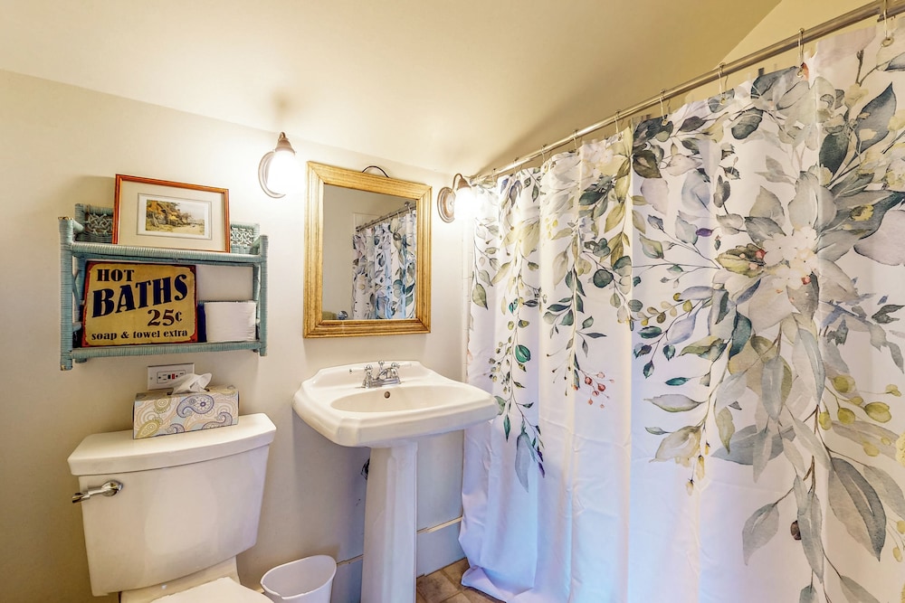 Renovated Forbestown Home w/ Fenced Yard!