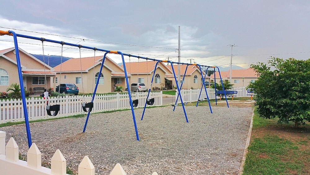 Photo 33