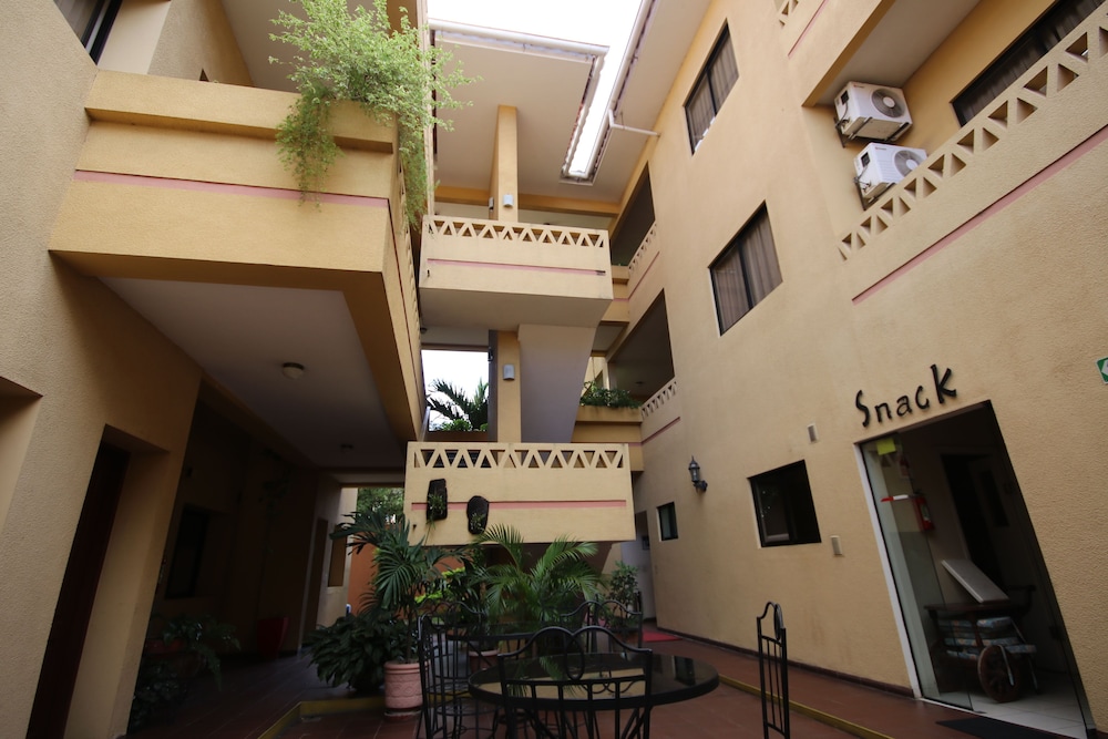 Hotel Villa Magna Apart Hotel - Image 1