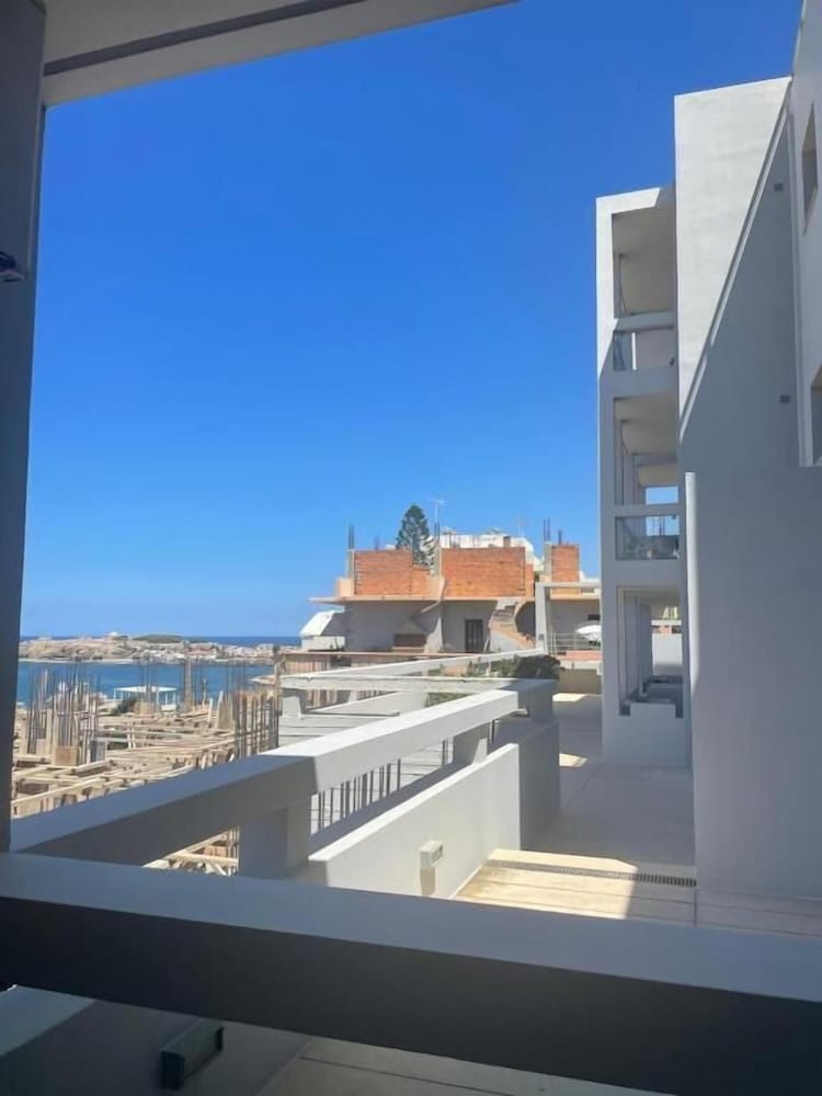 VIVIAN Art Apartments view 2