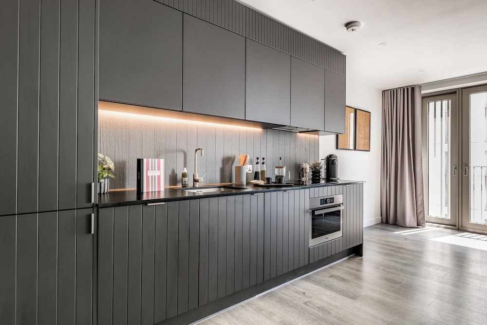 Stratford Apartments by Urban Rest