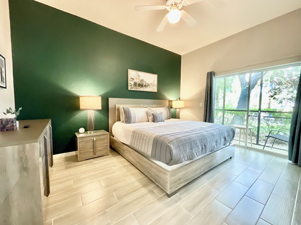 My Happy Place at Bahama Bay - Image 4