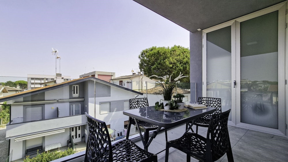 Modern Studio With Terrace in Bibione