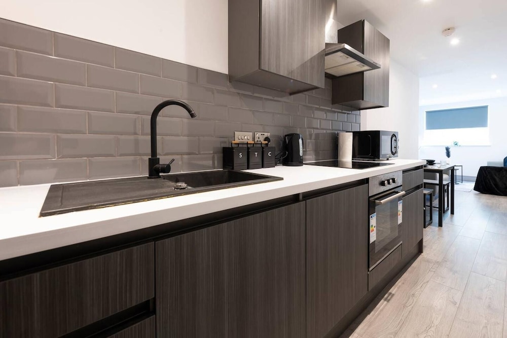 Cosy City Apartment - Your Home in Bradford!