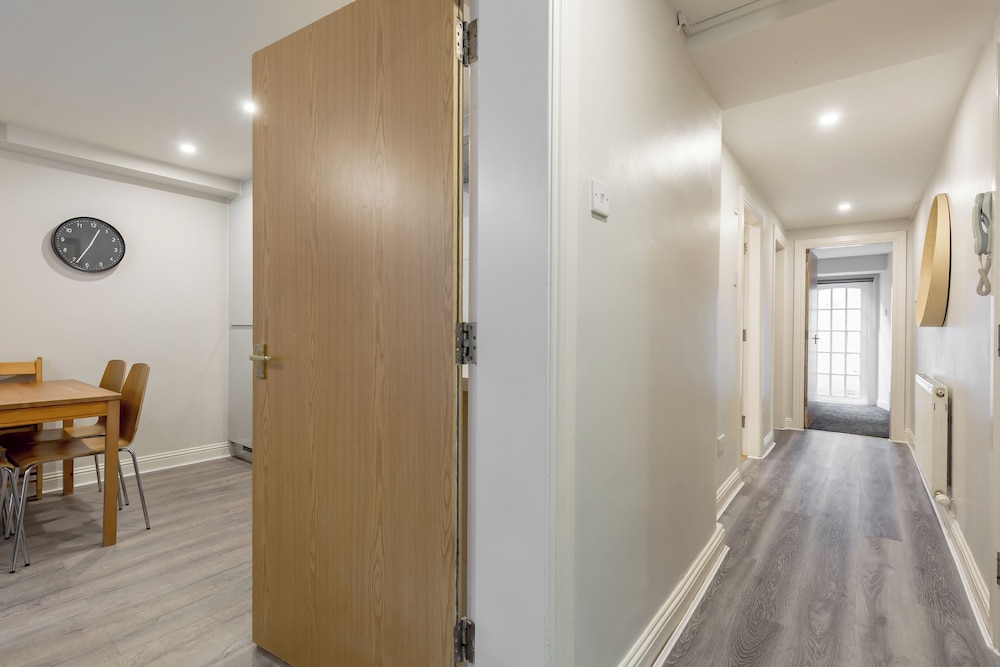Destination Edinburgh Apartments- Southside Apartments