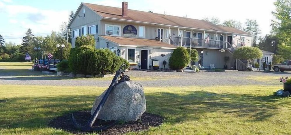 Hotel Leona's Motel - Image 1